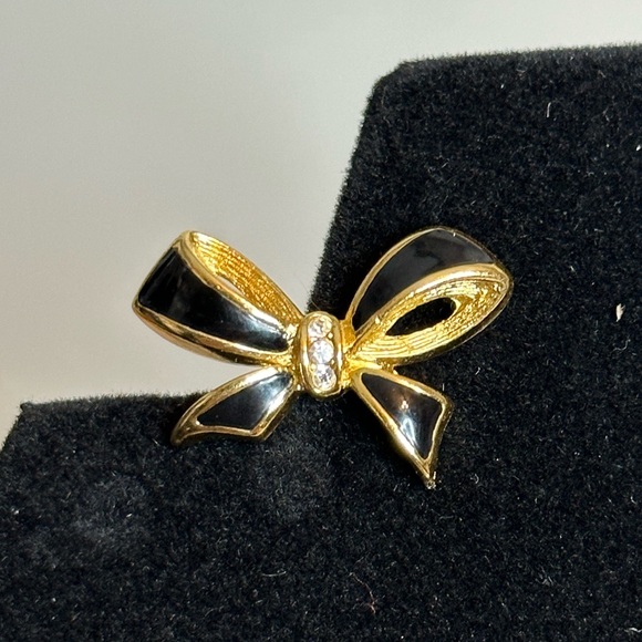 Christian Dior Clip On Earrings - Picture 3 of 13